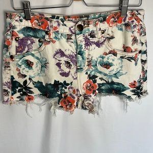 Free People denim floral shorts 28
